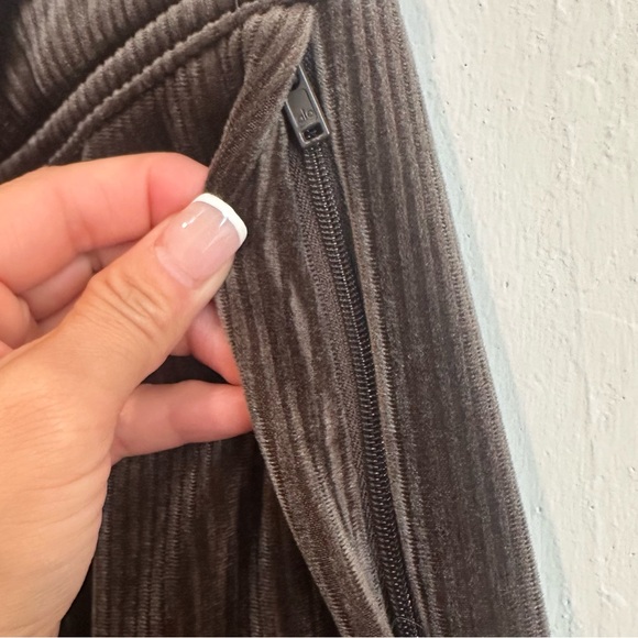 Alo Velvet Brown Pants - Picture 4 of 7